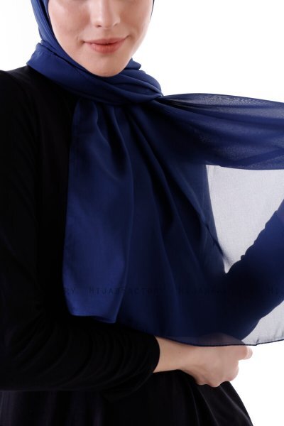 Hadise - Marineblå Chiffon Hijab