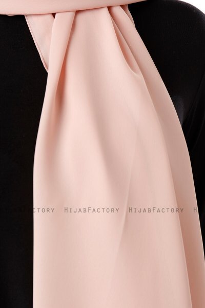 Hadise - Powder Chiffon Hijab