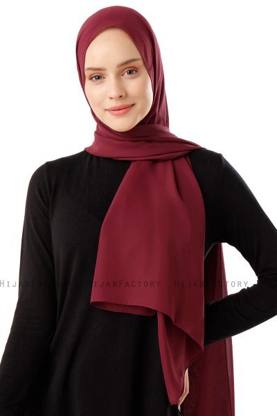 Hadise - Plomme Chiffon Hijab