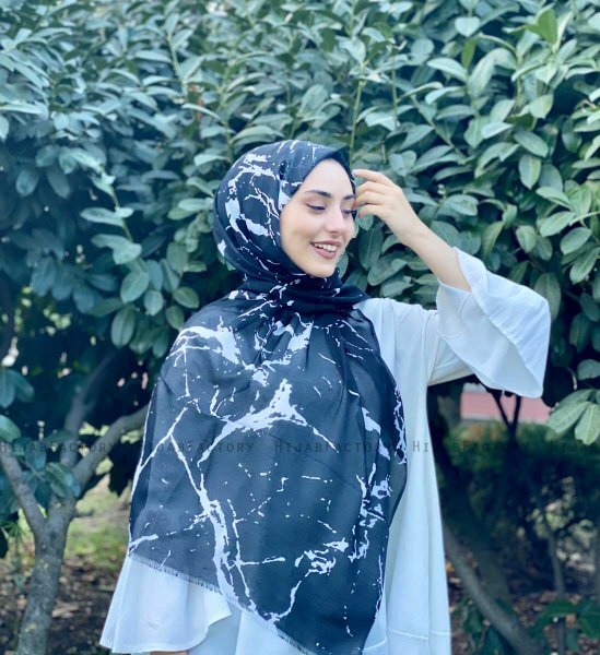 Benazir - Svart Mønstret Bomull Hijab