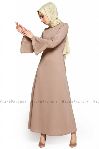 Deste - Taupe Kjole - Miss Halima