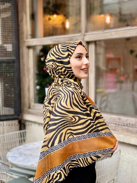 Kadifa - Svart & Beige Mønstret Bomull Hijab - Mirach