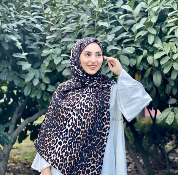 Shahnaz - Svart Leopard Mønstret Bomull Hijab