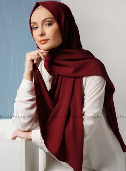 Zahra Vinröd Crepe Hijab Mirach 110034a